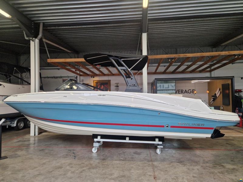 Bayliner VR6 - 250hp - 2025