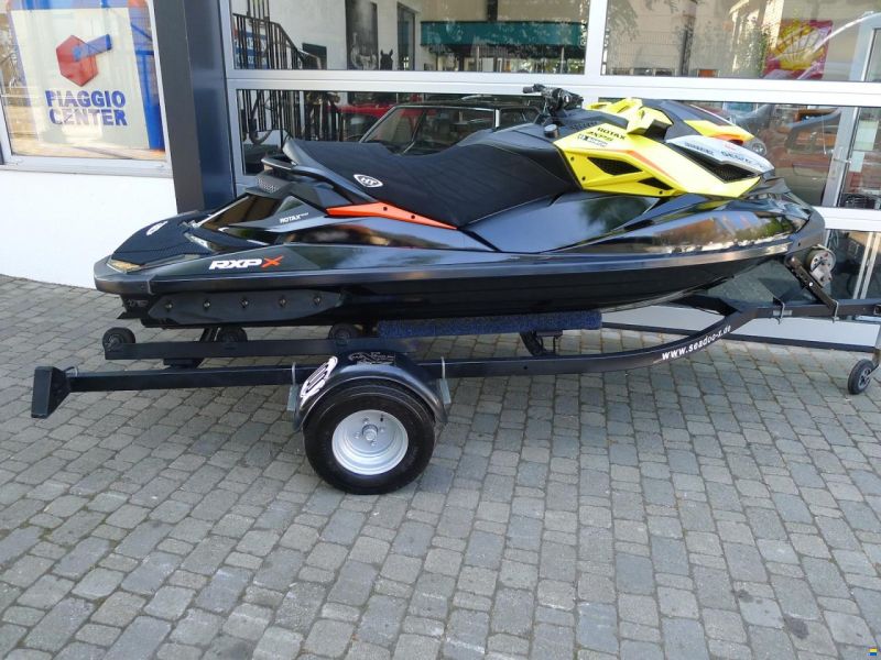 Sea-Doo Jetski Nico Russ mit Anhänger