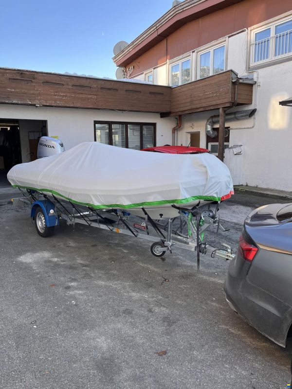 Zodiac Yachtline 420 DL