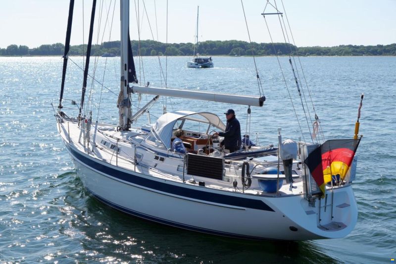Hallberg-Rassy 42F MK II