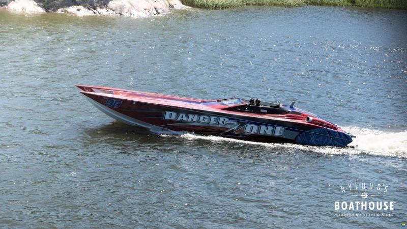 Nor-Tech 4300 Supercat Roadster