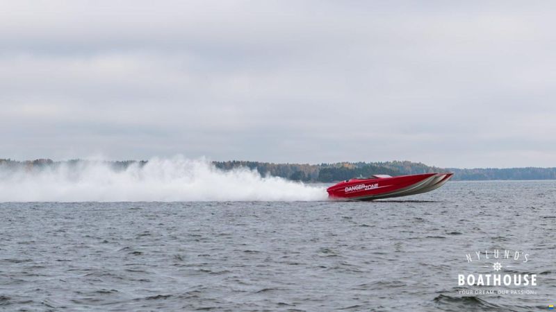 Nor-Tech 4300 Supercat Roadster