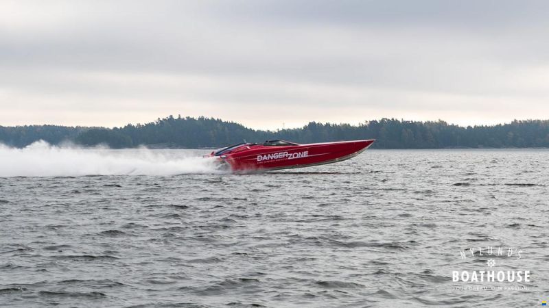 Nor-Tech 4300 Supercat Roadster
