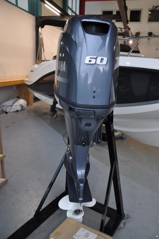 Yamaha F 60 FETL