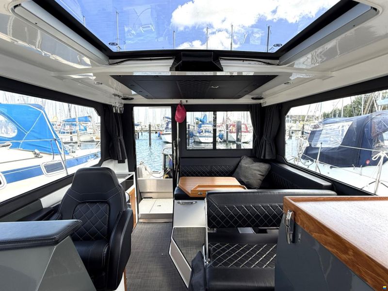 Buster Phantom Cabin