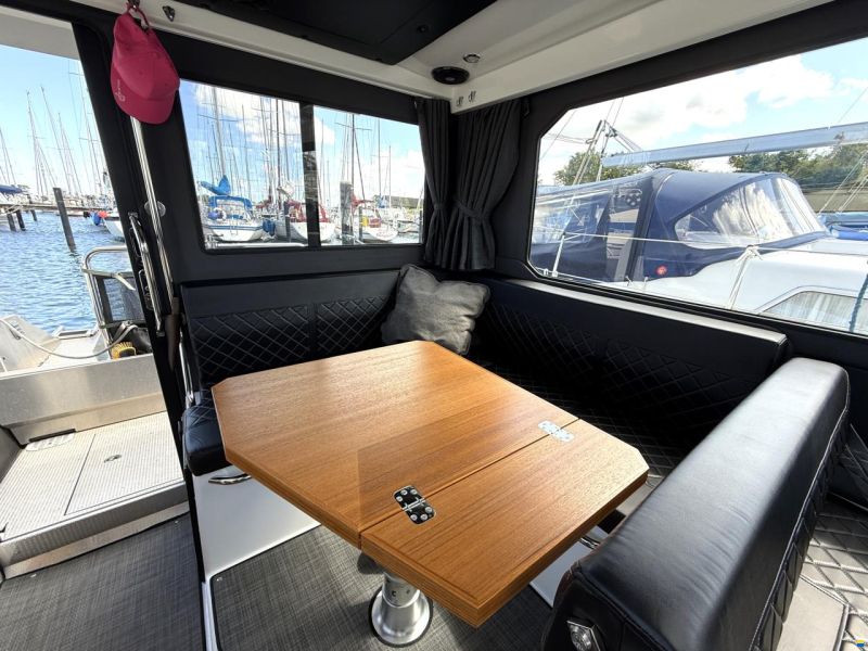 Buster Phantom Cabin
