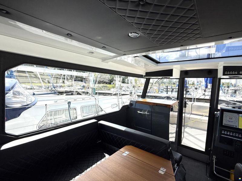 Buster Phantom Cabin