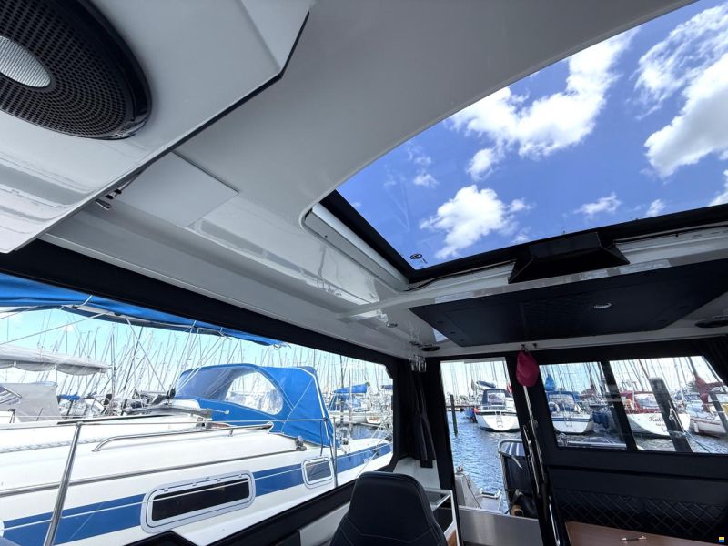 Buster Phantom Cabin