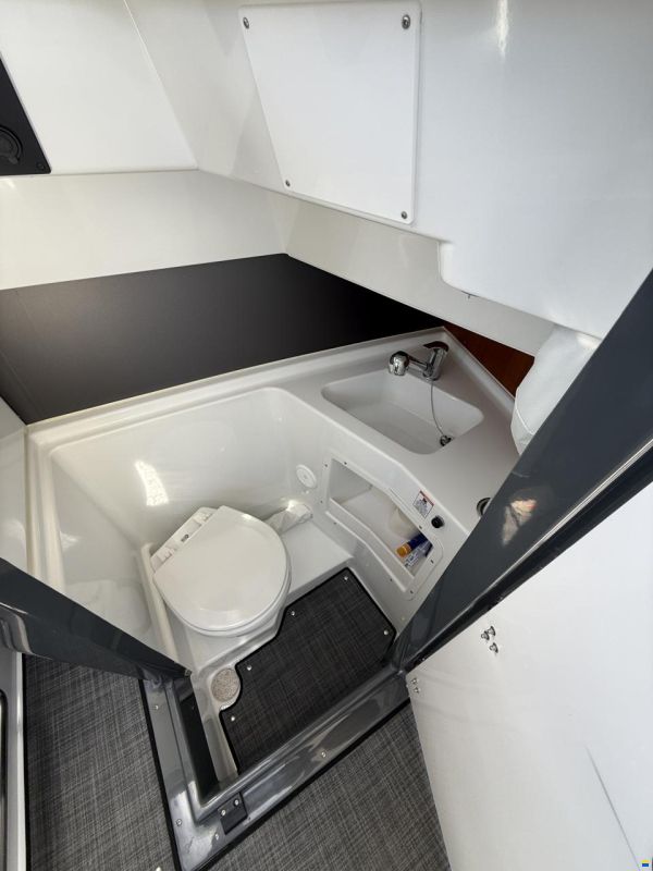 Buster Phantom Cabin