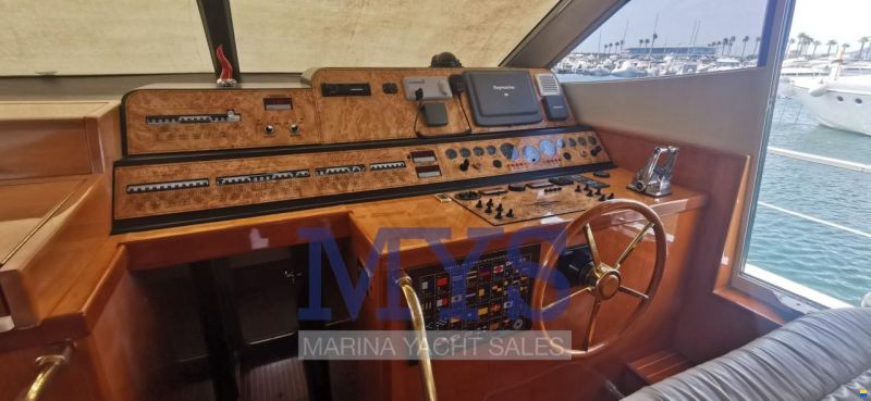 Dellapasqua DC 14 SL Flying Bridge