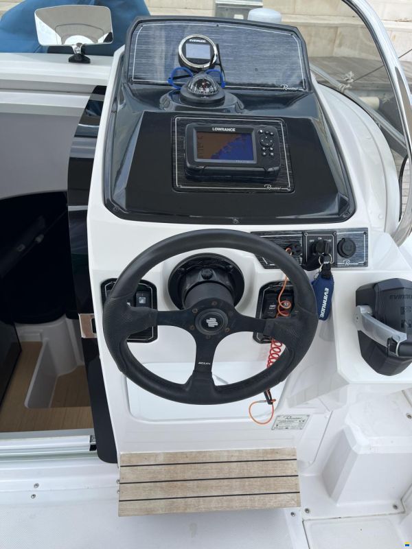 Ranieri Shadow 22