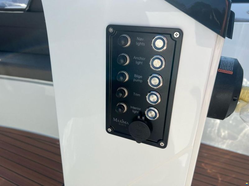 Maxima 600 Tender