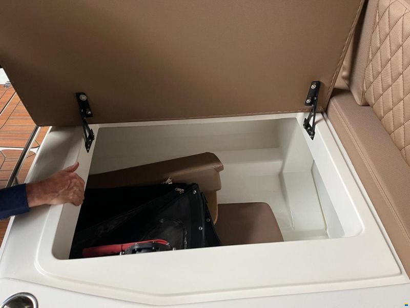 Topcraft 627 Tender