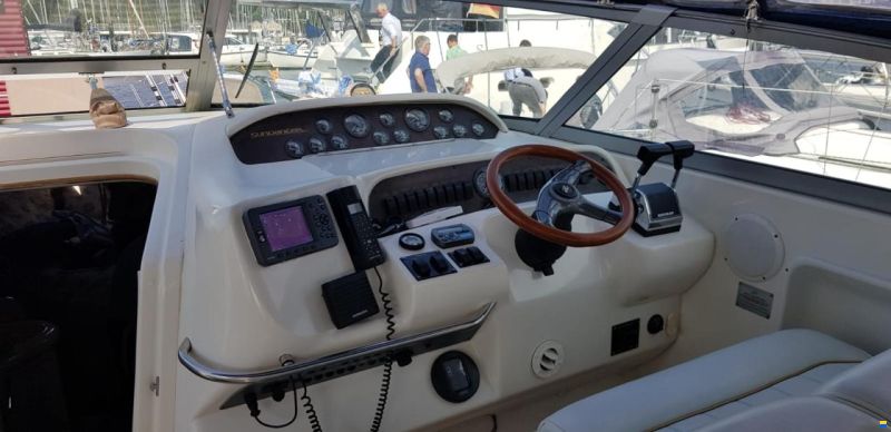 Sea Ray 330 Sundancer