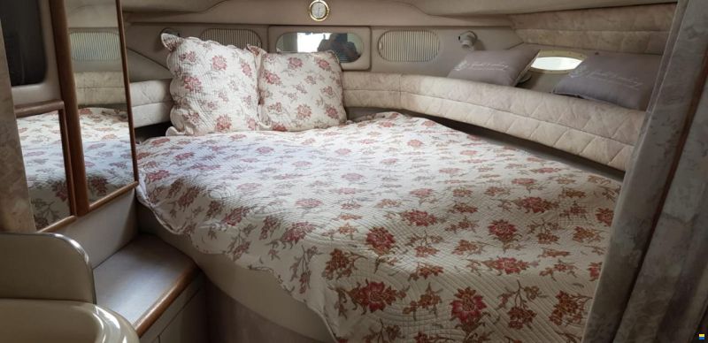 Sea Ray 330 Sundancer