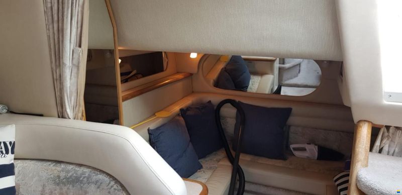 Sea Ray 330 Sundancer