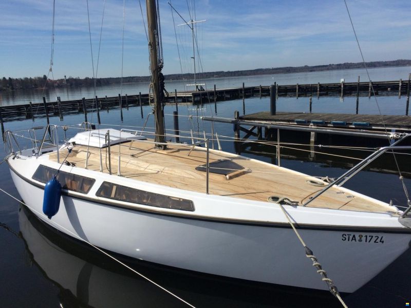 Bavaria 808