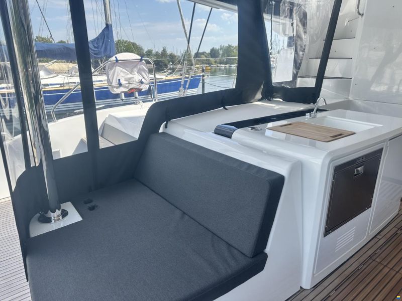 Lagoon 55