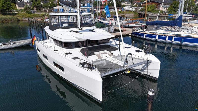 Lagoon 55