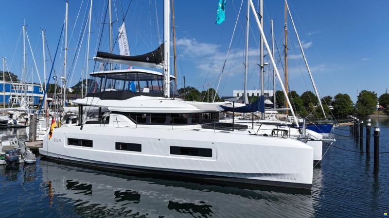 Lagoon 55