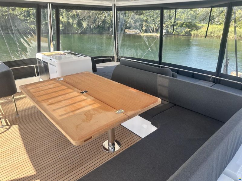 Lagoon 55