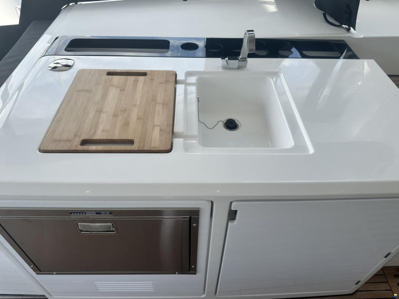 Lagoon 55