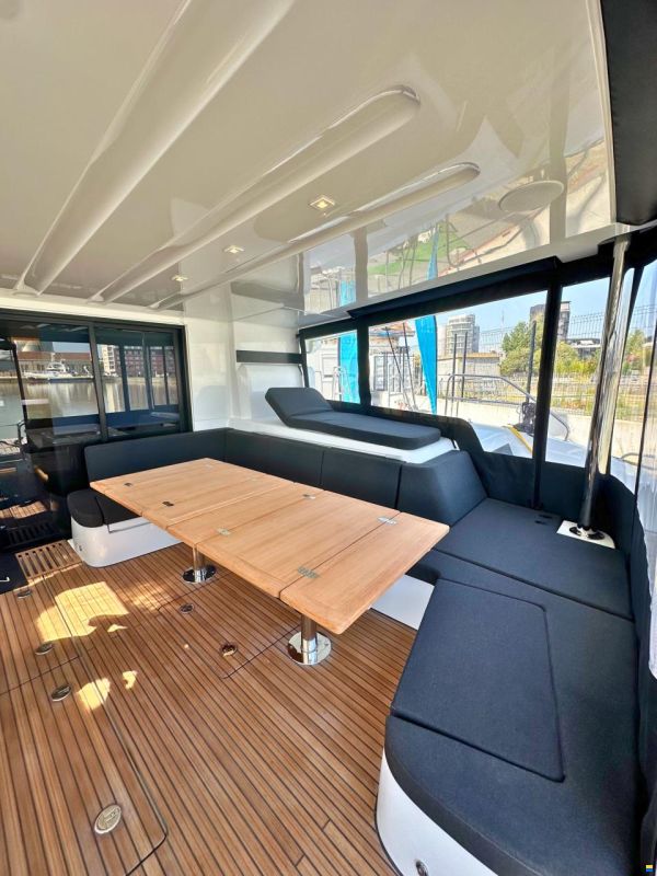 Lagoon 55