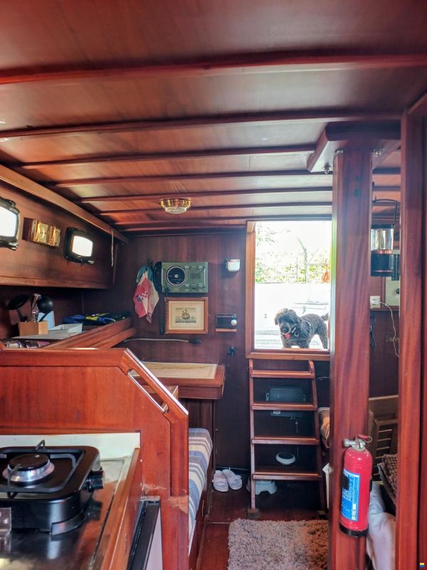 Ferretti Altura 33