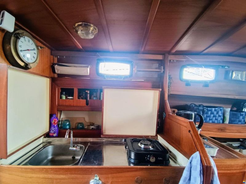 Ferretti Altura 33