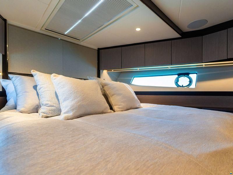 Sunseeker Manhattan 55
