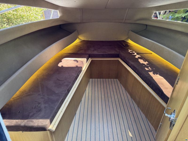 Aqua Royal 680 Cruiser