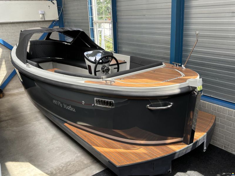 Maxima 650 Flying Lounge
