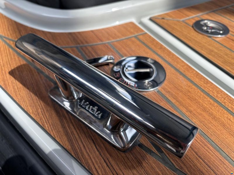 Maxima 650 Flying Lounge