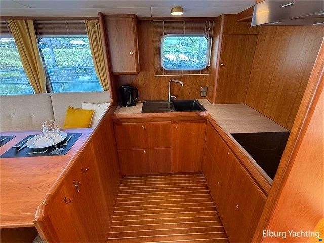 Altena Trawler 50 - France Proof