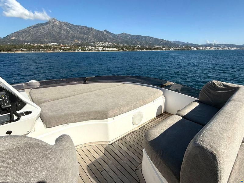 Sunseeker 68 Sport Yacht