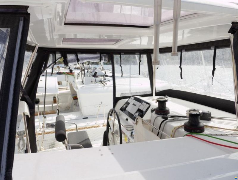 Lagoon 42