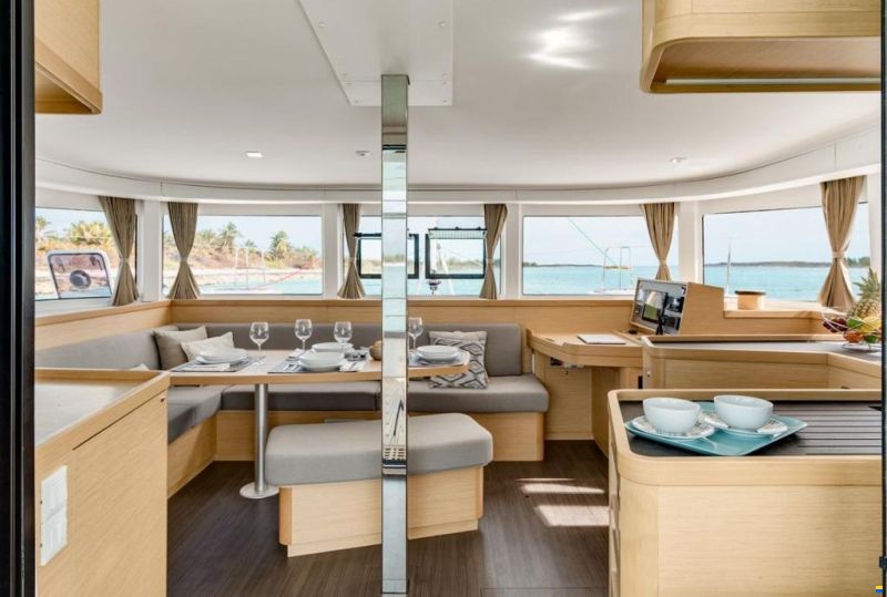 Lagoon 42