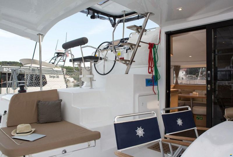 Lagoon 42