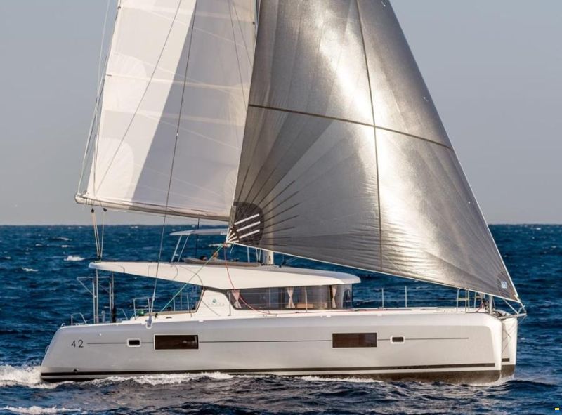 Lagoon 42