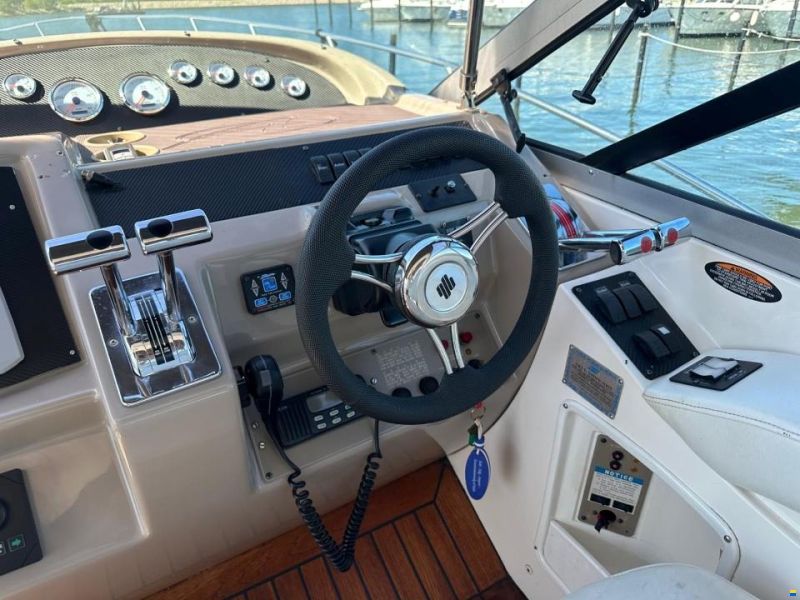 Bayliner 4085 Avanti