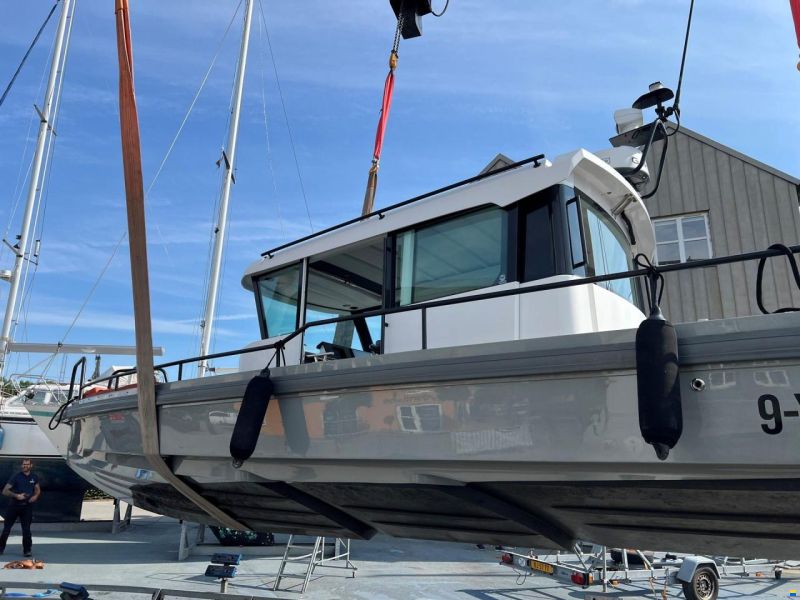 Axopar 28 Cabin R-Version