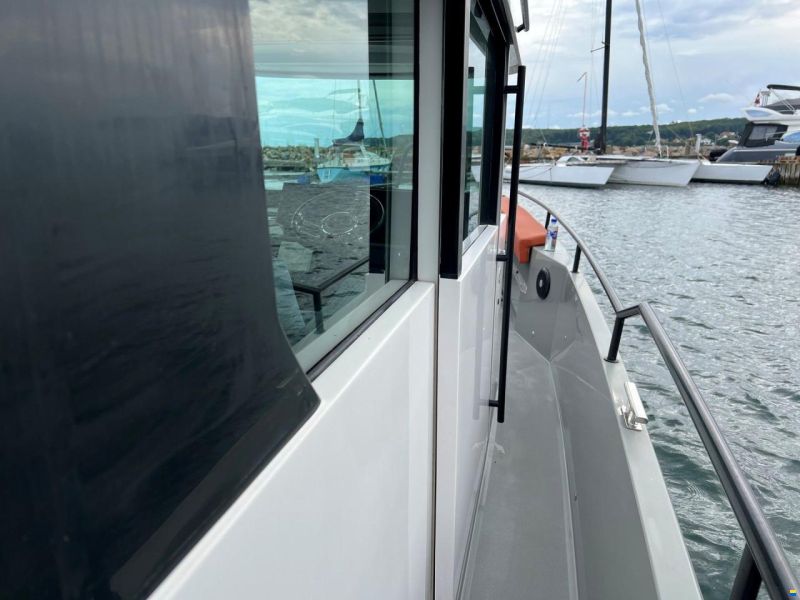 Axopar 28 Cabin R-Version
