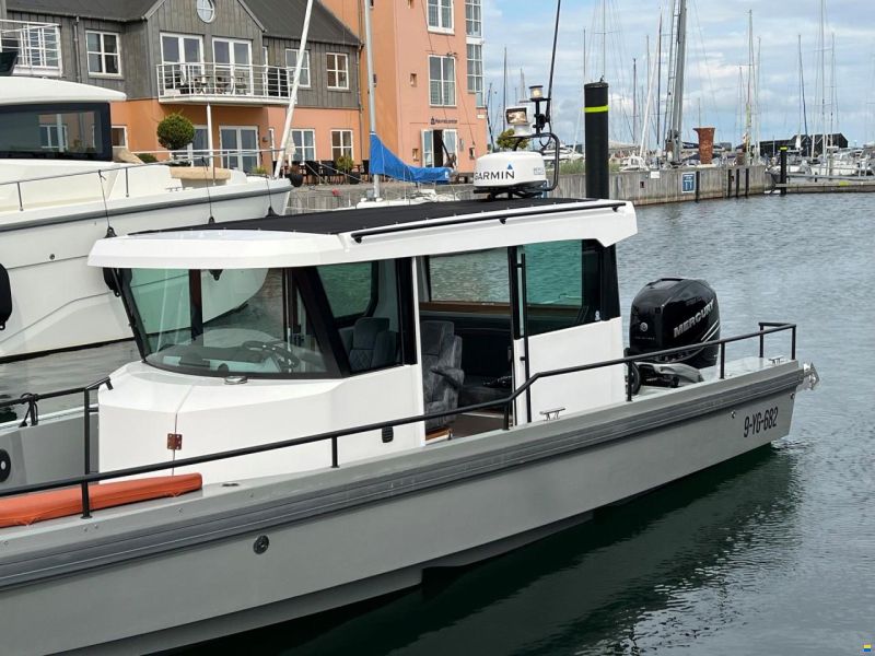 Axopar 28 Cabin R-Version