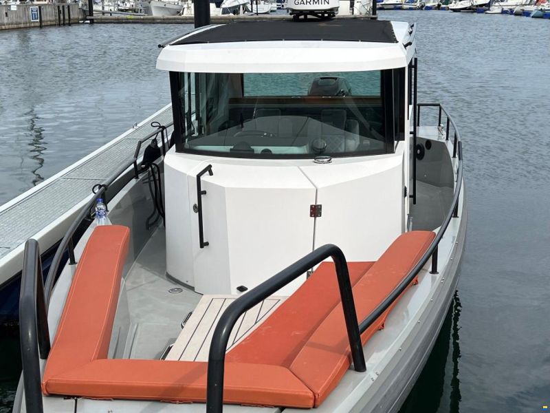 Axopar 28 Cabin R-Version