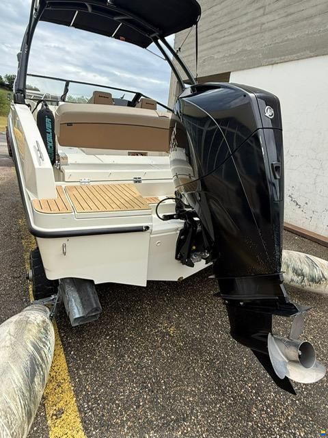 Quicksilver 675 Bow Rider avec place possible