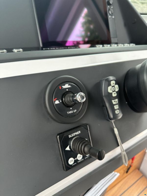 Axopar 28 Cabin - Wetbar