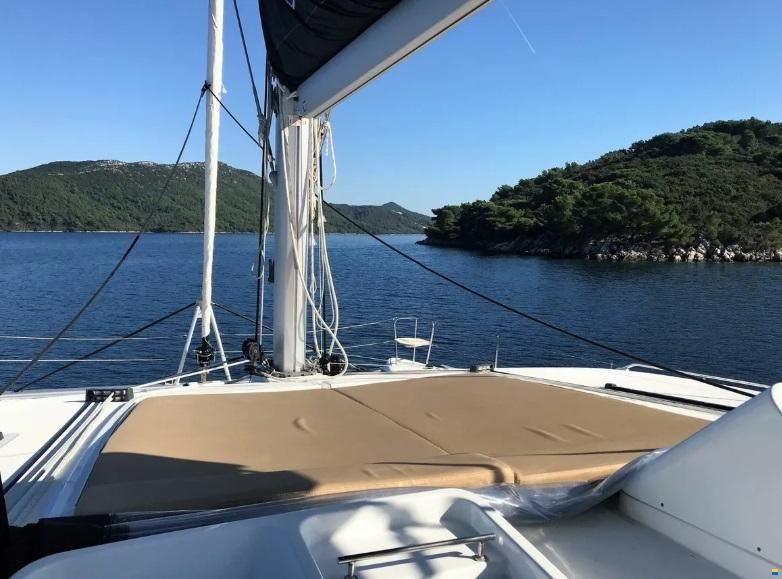 Lagoon 450 F