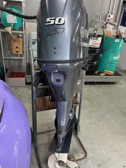 Yamaha F50