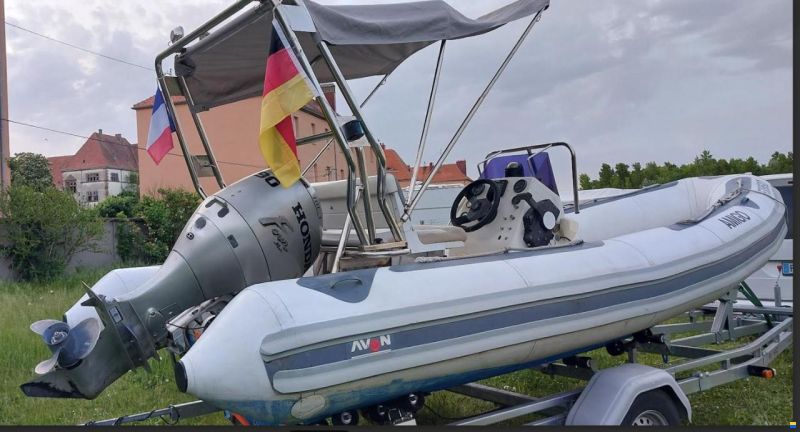 Avon Seasport 545