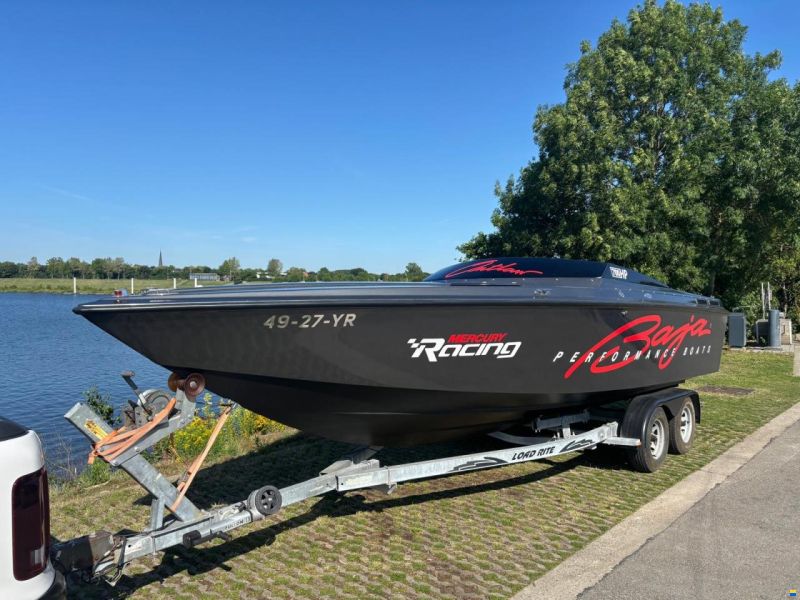 Baja Outlaw 24 ft